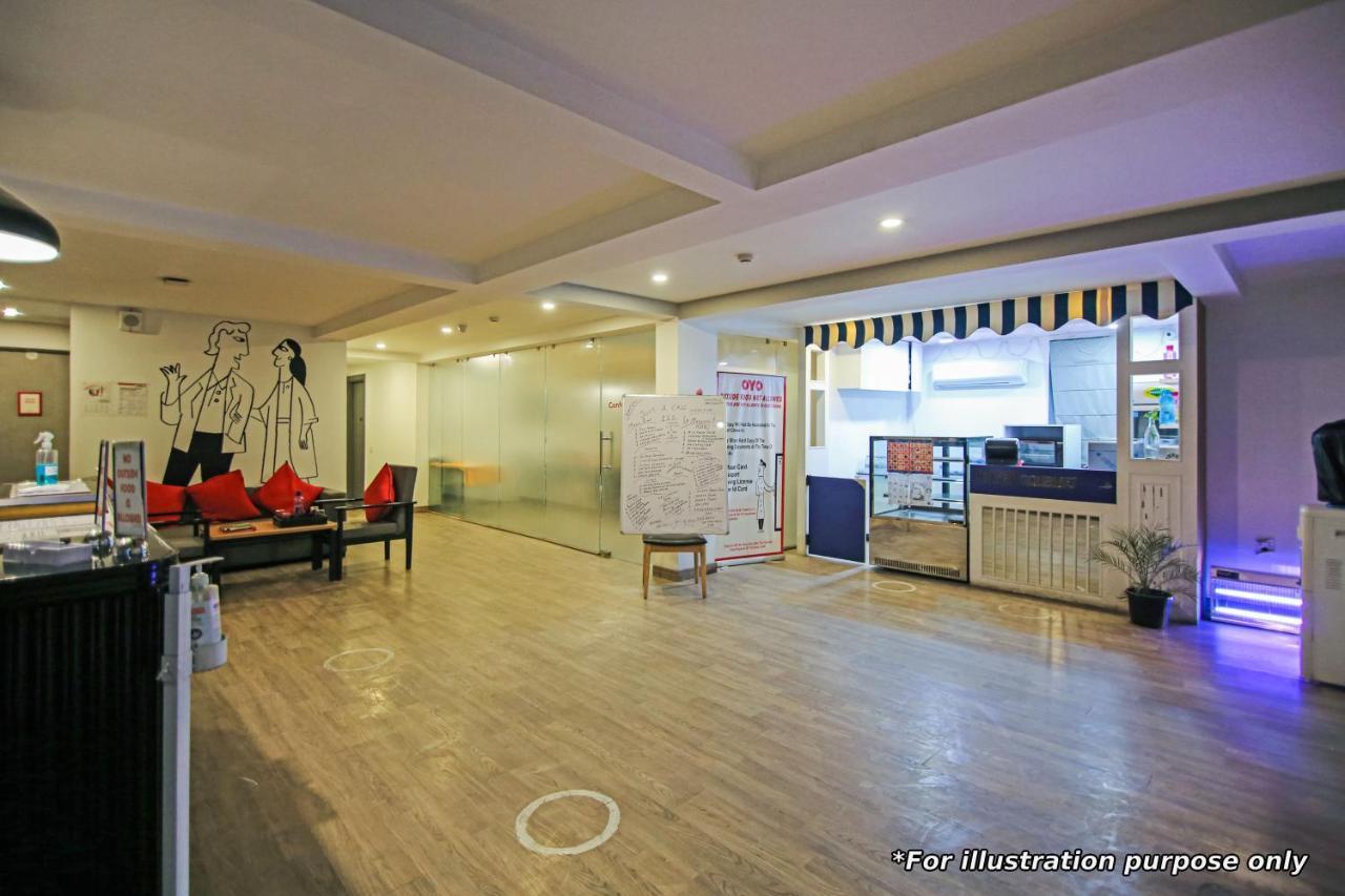 Hotel Vaccinated Staff- Oyo Townhouse 105 Khar West Station Bombay Exterior foto